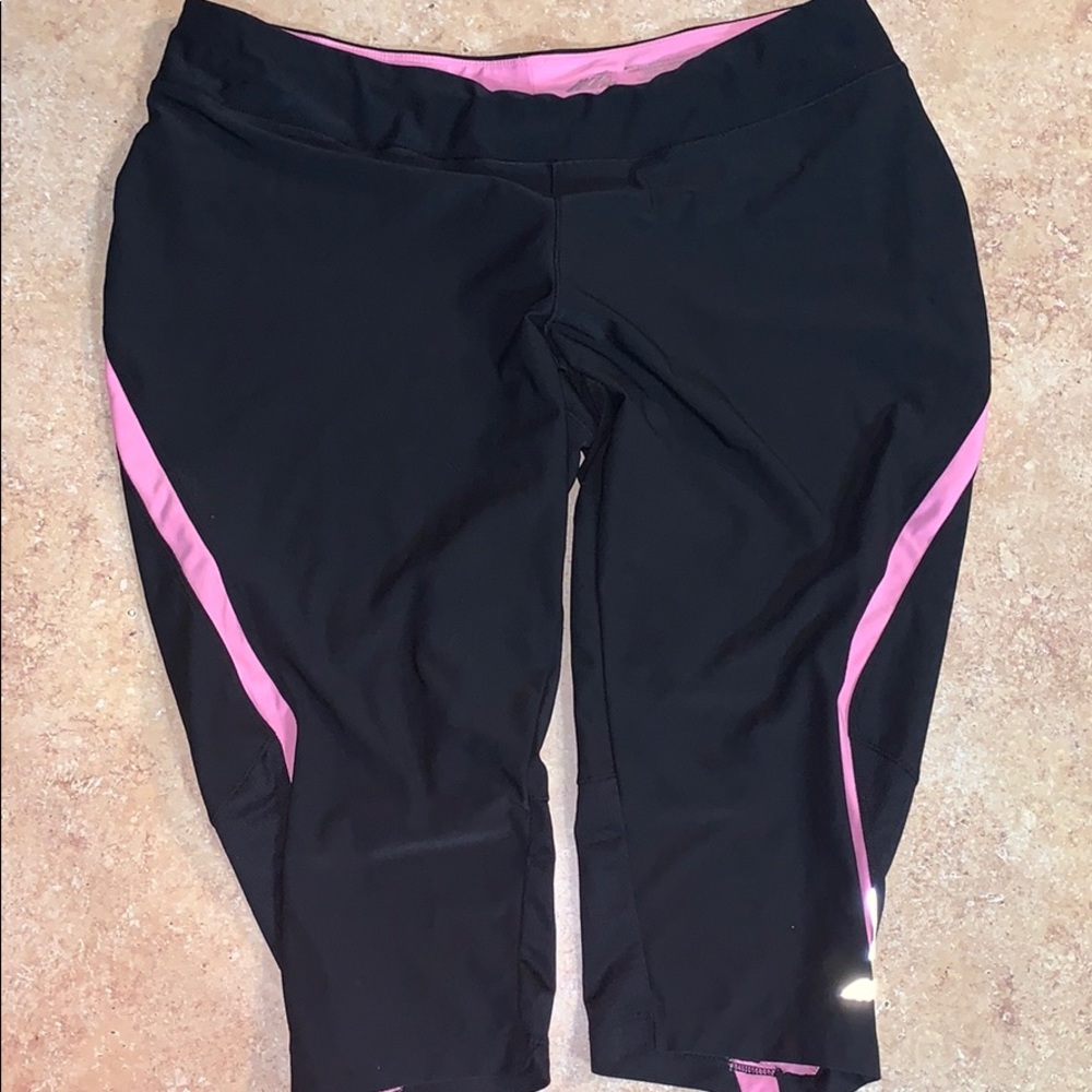 Avia Capri workout pants